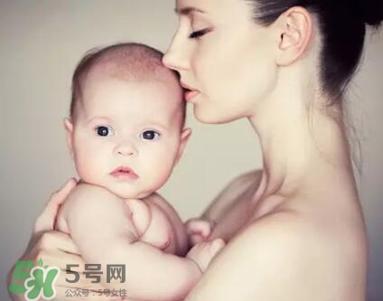 母乳到什么時候就沒營養(yǎng)了？母乳什么時候斷最好？