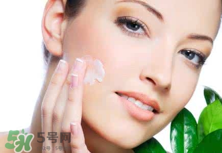 哺乳期可以化妝嗎？哺乳期化妝對(duì)寶寶有影響嗎？