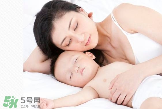 寶寶睡覺(jué)突然大哭是什么原因？寶寶睡覺(jué)突然哭醒怎么辦？