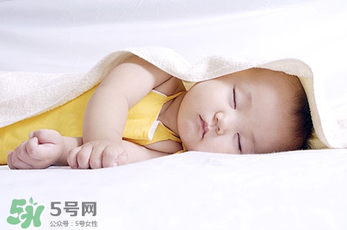寶寶張嘴睡覺(jué)會(huì)變丑嗎？寶寶張嘴睡覺(jué)的危害