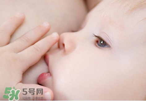 母乳能做什么？母乳可以放冰箱保鮮多久？