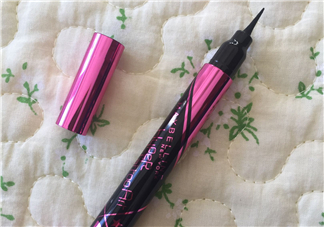 美寶蓮眼線液筆怎么樣？美寶蓮眼線液筆暈染嗎？