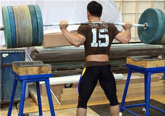 舉重腰帶怎么選擇？舉重腰帶越寬越好嗎？