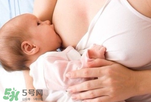 要上班了寶寶吃母乳怎么辦？要上班了寶寶不吃奶瓶怎么辦？