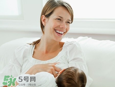 母乳到什么時候就沒營養(yǎng)了？母乳什么時候斷最好？