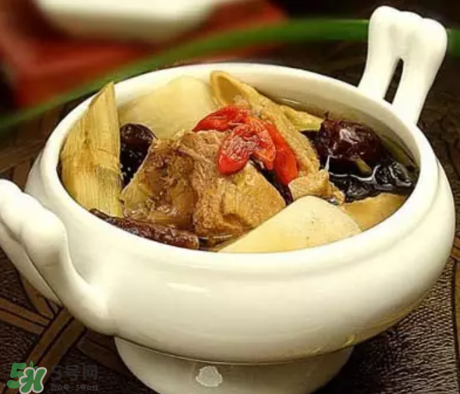 秋季養(yǎng)生食譜有哪些？秋季健康靠這些