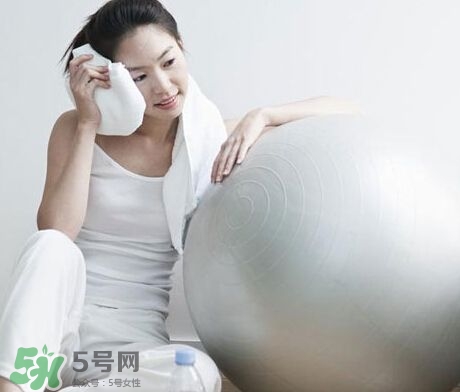 產(chǎn)后最狠瘦身攻略 這樣做一定瘦！