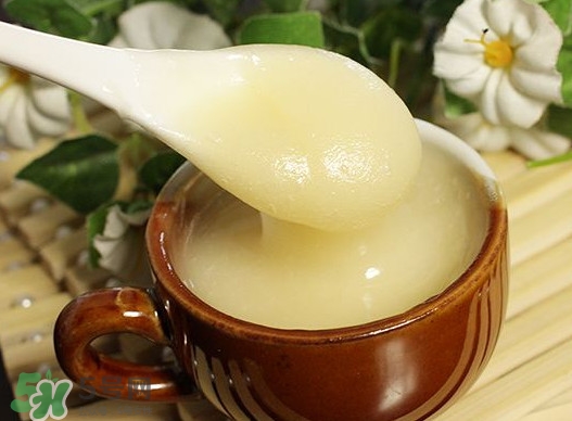 椴樹蜜什么時(shí)候喝好？椴樹蜜什么季節(jié)有