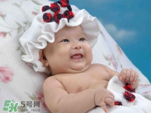 寶寶發(fā)燒抽搐正常嗎？寶寶發(fā)燒抽搐怎么辦？