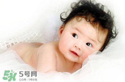 寶寶發(fā)燒抽搐正常嗎？寶寶發(fā)燒抽搐怎么辦？