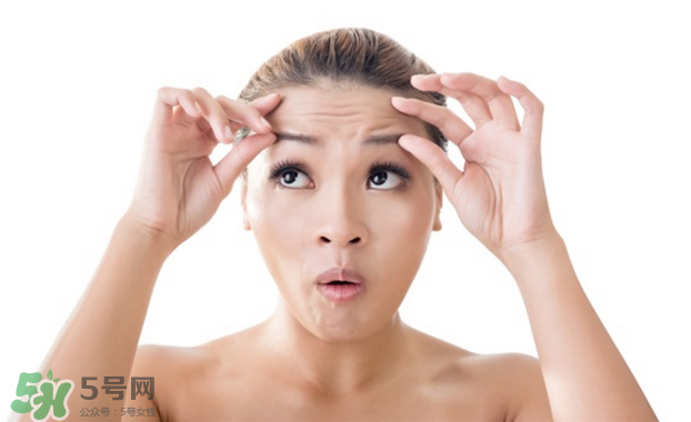 抬頭紋太重怎么辦？撫平抬頭紋只需這幾招