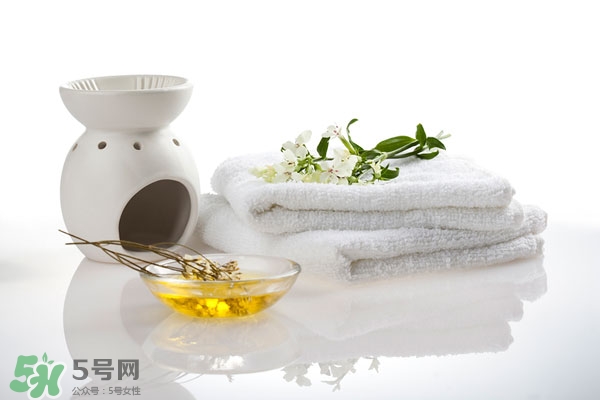 溫水毛巾卸妝法 修復(fù)期精準(zhǔn)卸妝方法 溫水毛巾卸妝法 修復(fù)期精準(zhǔn)卸妝方法