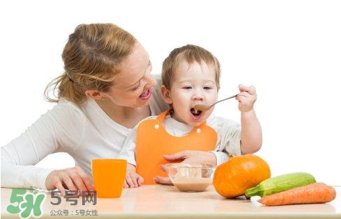 寶寶發(fā)燒出汗后可以洗澡嗎？寶寶發(fā)燒出汗好嗎？