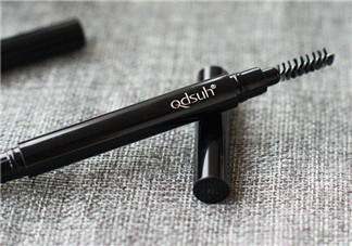 眉筆怎么選？眉筆和眉粉哪個好？