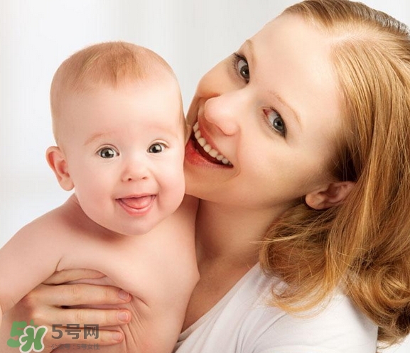 新生兒痤瘡多久會好？新生兒痤瘡能用百多邦嗎？