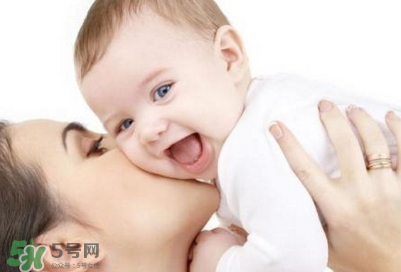 寶寶的長相由什么決定-遺傳誰的 寶寶的長相由什么決定-遺傳誰的