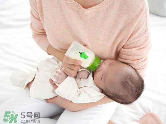 寶寶頭型是睡出來(lái)的嗎？寶寶頭型矯正最佳時(shí)間