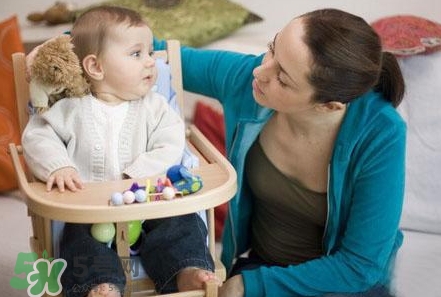 寶寶說話早晚和智力有關(guān)系嗎？寶寶說話晚怎么辦？