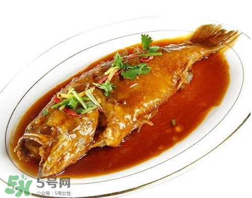 鱸魚可以紅燒嗎？鱸魚清蒸還是紅燒好吃？