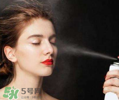 干皮用什么定妝？干皮怎么定妝?