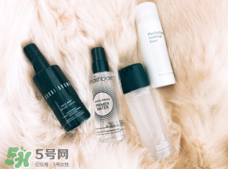 涂了防曬再上散粉會搓泥嗎？防曬噴霧和散粉的先后順序 