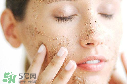 角質(zhì)是什么？怎樣判斷自己是不是要去角質(zhì)了？