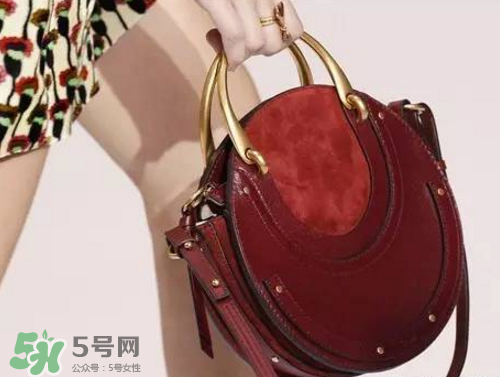 chloe pixie多少錢？蔻依17秋冬新款圓形包包專柜價格
