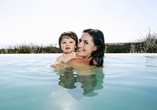 水中分娩時難產(chǎn)怎么辦？水中分娩和無痛分娩哪個好？