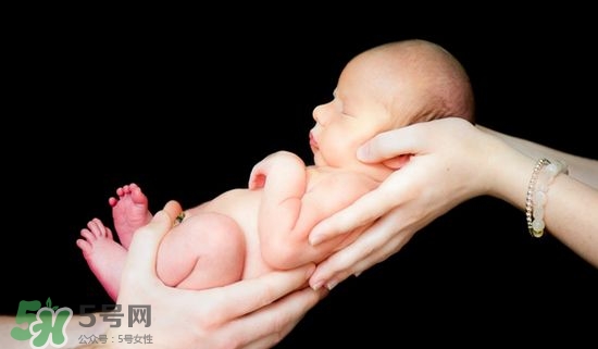 勒博耶分娩法的具體步驟是什么？勒博耶分娩法有哪些優(yōu)點？