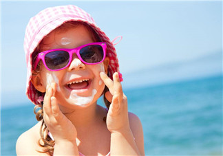 防曬怎么補(bǔ)涂？防曬是防什么？