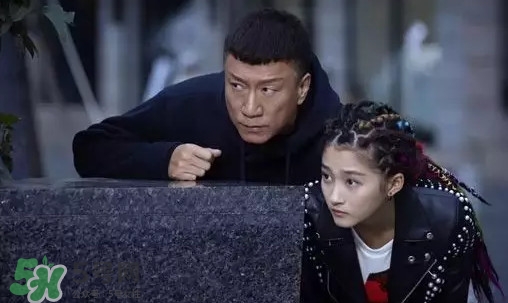 臟辮發(fā)型怎么拆？臟辮是真頭發(fā)還是假頭發(fā)弄的