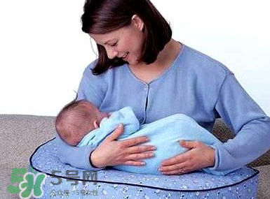 顏值低或因輸在了母乳上  母乳喂養(yǎng)的孩子更好看嗎？