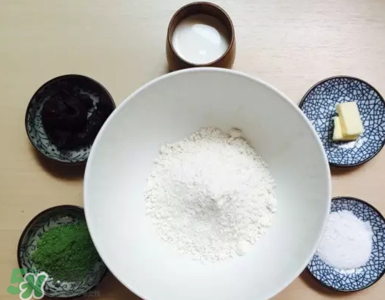 抹茶紅豆月餅好吃嗎？低熱量抹茶紅豆月餅做法