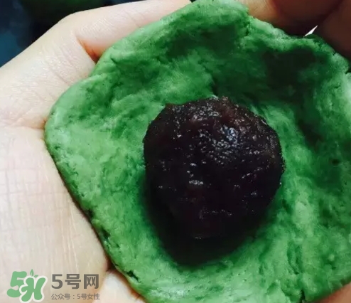 抹茶紅豆月餅好吃嗎？低熱量抹茶紅豆月餅做法