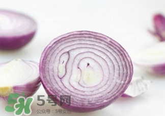 洋蔥榨汁能每天喝嗎？洋蔥汁能治什么??？