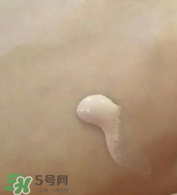 泊泉雅bb霜怎么樣？泊泉雅bb霜多少錢(qián)一瓶？