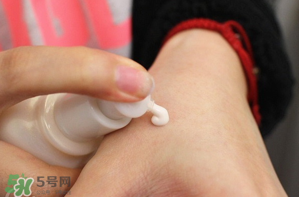 雪花秀妝前乳好用嗎？雪花秀妝前乳要卸妝嗎？