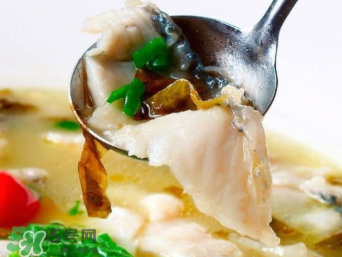 酸菜魚可以放什么配菜？酸菜魚放什么菜好吃？