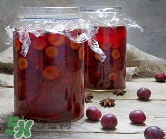 西梅可以和葡萄一起吃嗎？西梅的食用功效有哪些？