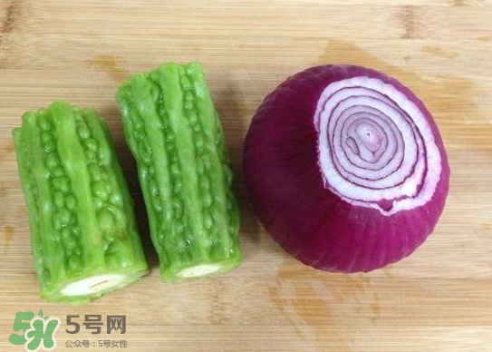 洋蔥汁能黑發(fā)嗎？洋蔥汁擦頭發(fā)能生發(fā)嗎？