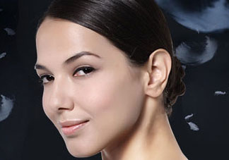 泊泉雅bb霜怎么樣？泊泉雅bb霜多少錢一瓶？