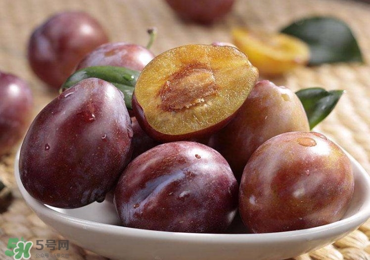 新鮮西梅皮可以吃嗎？西梅皮的功效與作用