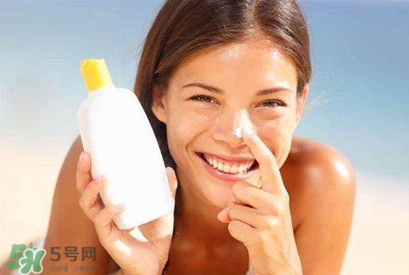 痘痘肌的護膚品怎么挑？正確挑選祛痘產(chǎn)品