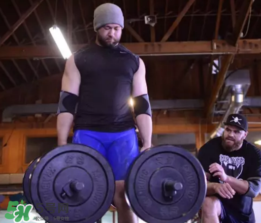 農(nóng)夫行走可以單手嗎？農(nóng)夫行走要沉肩嗎？