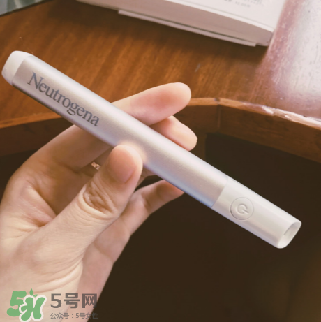 露得清紅藍(lán)光療便攜祛痘儀光療筆怎么樣？露得清光療筆測(cè)評(píng)