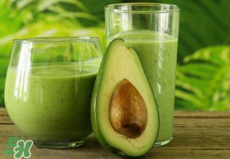 牛油果榨汁要去皮嗎？牛油果榨汁要加水嗎？