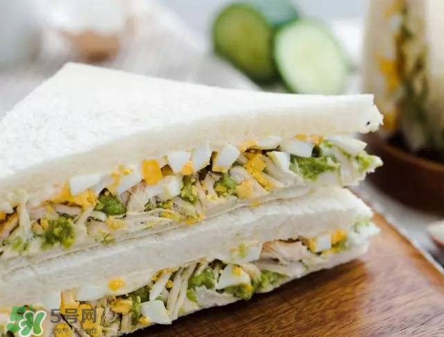 牛油果沙拉怎么做？牛油果沙拉用什么醬？