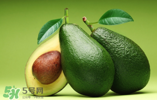 牛油果果汁怎么做？牛油果和什么榨汁好喝？