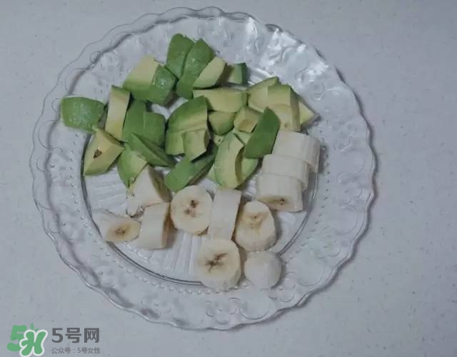 牛油果沙拉怎么做？牛油果沙拉用什么醬？