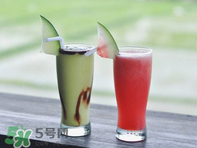 牛油果果汁可以放多久？牛油果果汁隔夜了還能吃嗎？